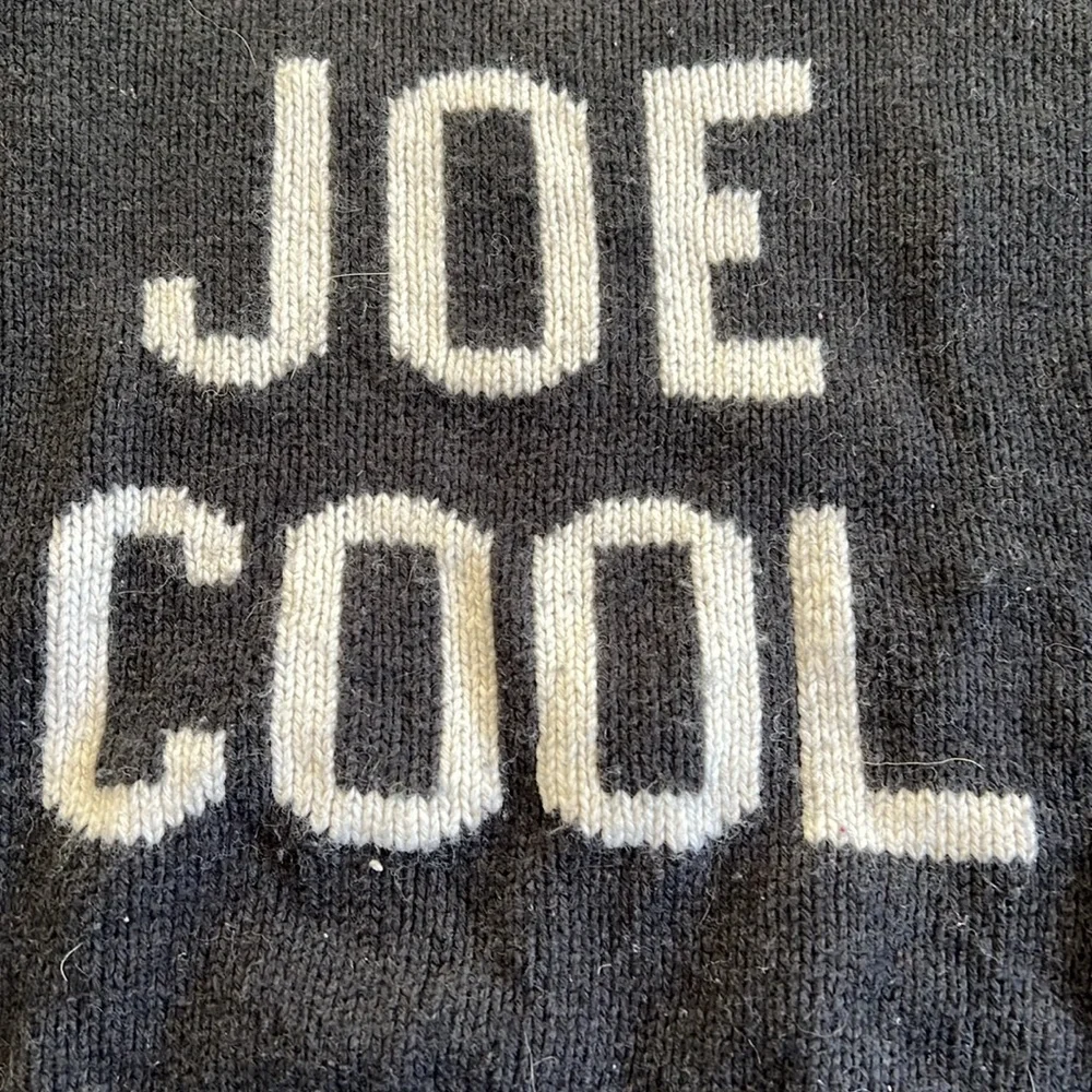 Gap x peanuts Joe Cool gray sweater